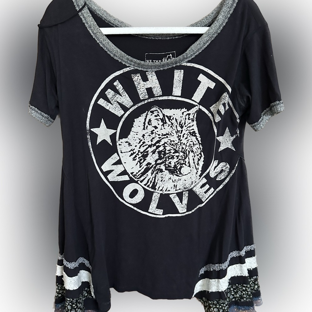 We the Free - NWOT sz. s like new